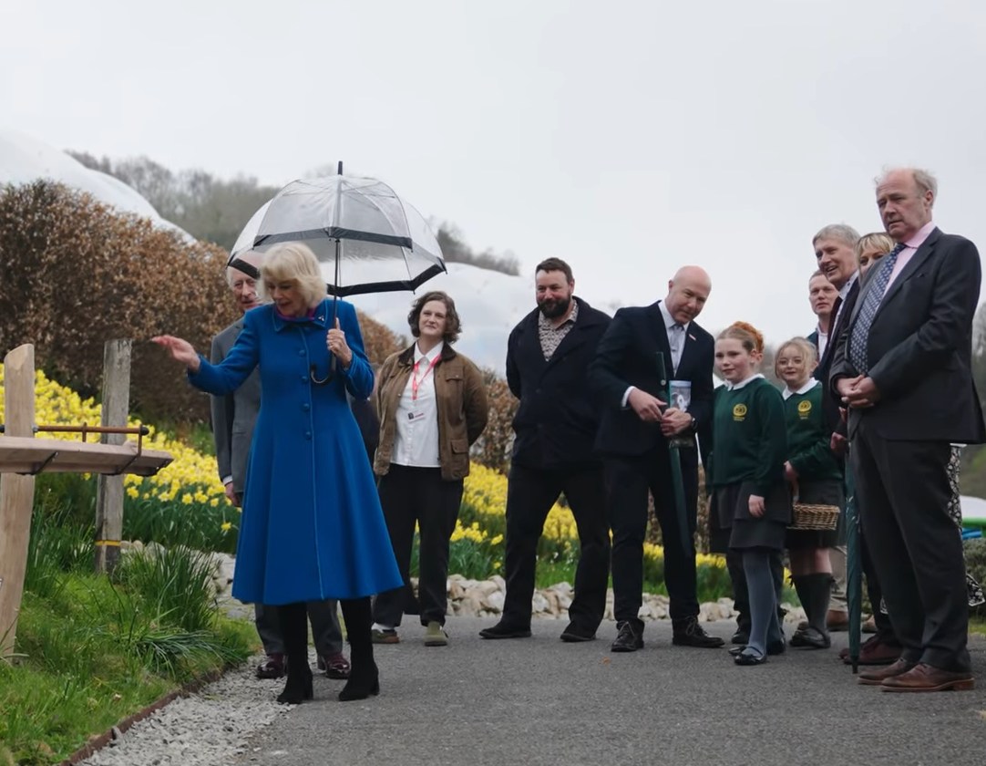 King and Queen with St Austell pupils at Eden Project